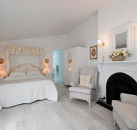 White Dove Cottage Bed  Breakfast - Sydney Tourism