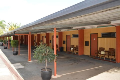 Motel Oasis - Sydney Tourism 0