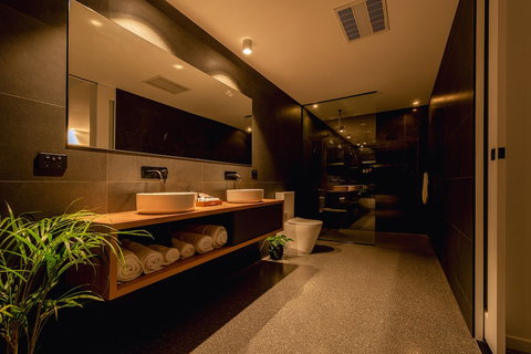 The Cove Tasmania - Sydney Tourism 3