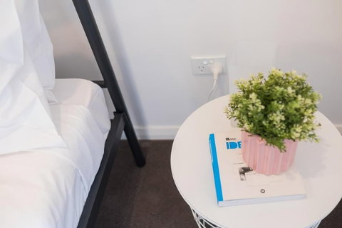 Olympus Wolli Crk 5.12 - Sydney Tourism 0