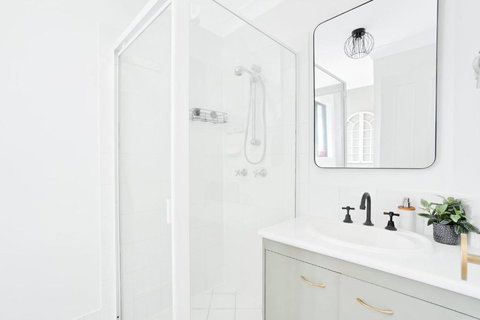 Rainbow Breezes 4 Rainbow Beach Townhouse With Breath Taking Ocean Views To Fraser Island - Sydney Tourism 5