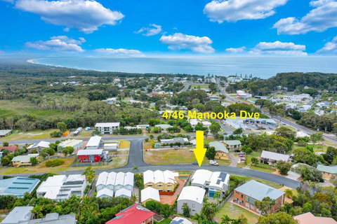 Rainbow Breezes 4 Rainbow Beach Townhouse With Breath Taking Ocean Views To Fraser Island - Sydney Tourism 3