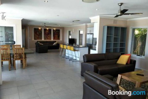 Coolangatta Gold - Sydney Tourism 2