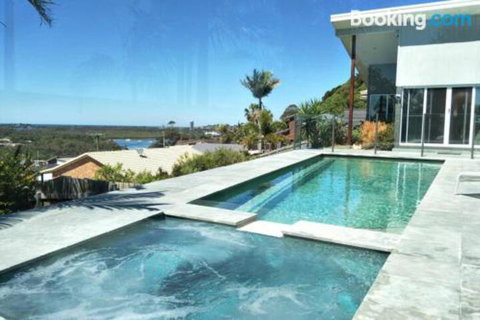 Coolangatta Gold - Sydney Tourism 1