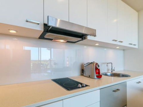 Luxury Retreat 2 Bedroom Spa Suite - Sydney Tourism 1