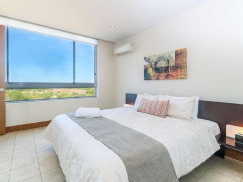Luxury Retreat 2 Bedroom Spa Suite - Sydney Tourism 2