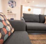 Contemporary Esprit with river reserve access