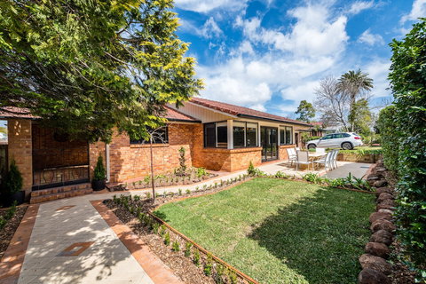 Hedge House- Luxury Space Style Location - Sydney Tourism 1