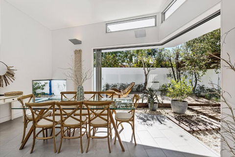 Ultimate Light & Space Noosa Heads - Sydney Tourism 2