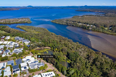 Ultimate Light & Space Noosa Heads - Sydney Tourism 3