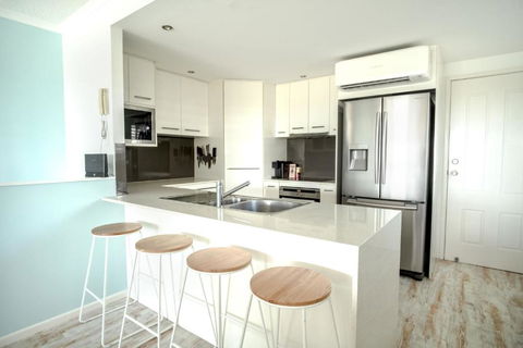 Coolum Beach 3 Level Townhouse Private Rooftop Terrace Spa Overlooking Mount Coolum - Sydney Tourism 3