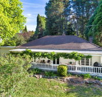 Redwood Cottage Burradoo getaway Southern Highlands 4pm Check Out Sunday