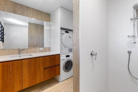 Tramican Street House - Sydney Tourism 6