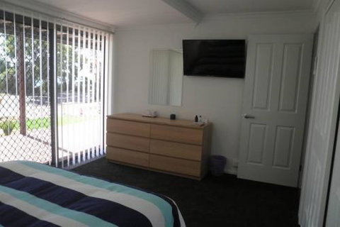 Almonta Apartments On The Water Front - Sydney Tourism 5