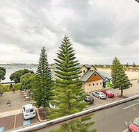 Spacious Apartment with Sea Views - Sydney Tourism
