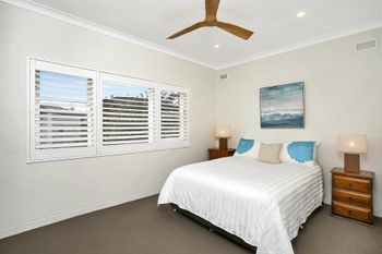 Two Bedroom Beachside Apartment CLOV4 - Sydney Tourism 4