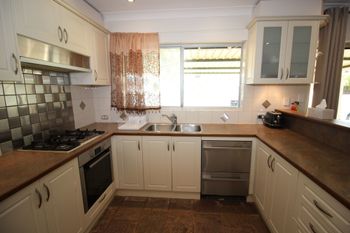 Swan View Family Home - Sydney Tourism 6