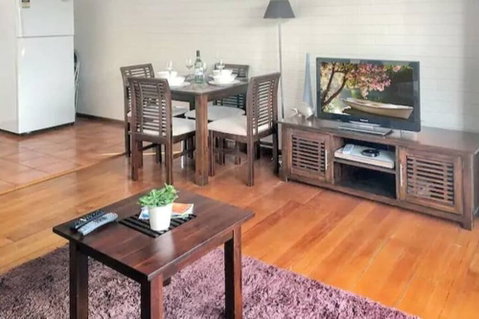 Home Near Shops & Beach - Sydney Tourism 6