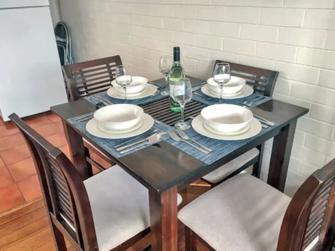 Home Near Shops & Beach - Sydney Tourism 3