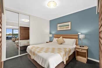 The Oak Room 106 - Sydney Tourism 4