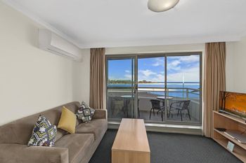 The Oak Room 106 - Sydney Tourism 5