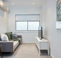 Open  Flowy 1 Bedroom Apartment in Chadstone
