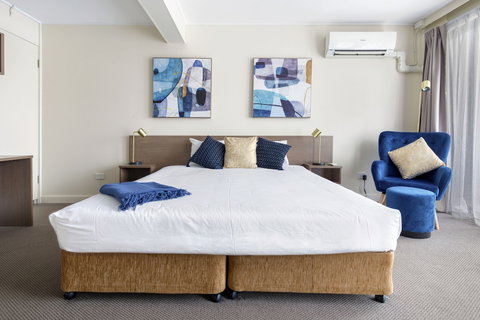 The Metropolitan Spring Hill - Sydney Tourism 5