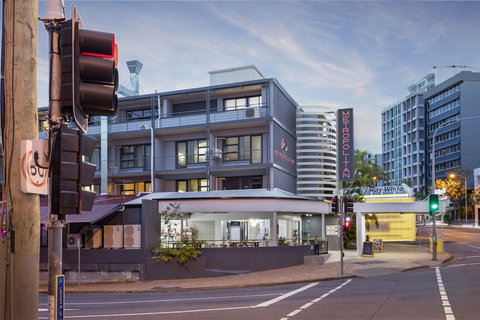 The Metropolitan Spring Hill - Sydney Tourism 1