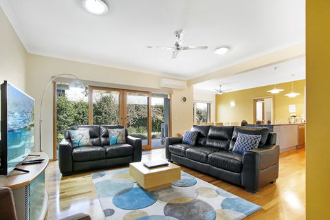 Apartments On Church - Unit 7 - Sydney Tourism 4