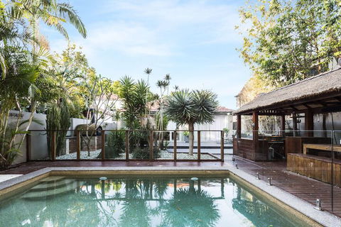 Coogee Luxury Home With Salt Water Pool & Parking - Sydney Tourism 1