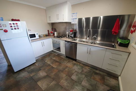 Under The Vines - Sydney Tourism 7