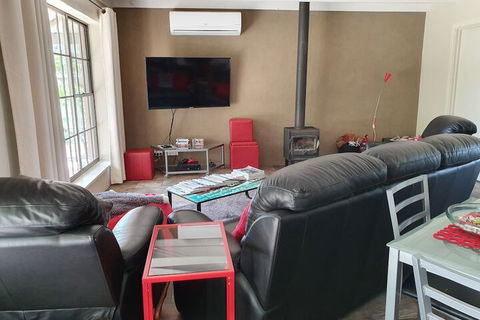 Under The Vines - Sydney Tourism 5