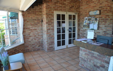 Deer Park Motor Inn - Sydney Tourism 3