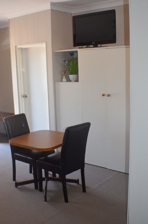 Deer Park Motor Inn - Sydney Tourism 4