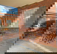 Peter Allen Motor Inn