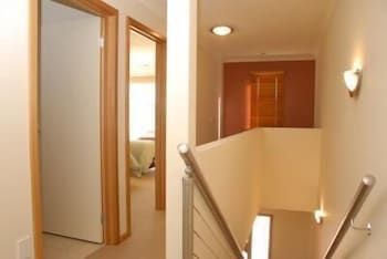 The Lakes Apartments - Sydney Tourism 0