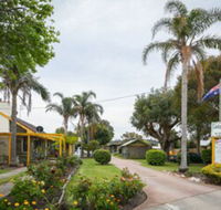 Lazy Acre Log Cabins - Sydney Tourism