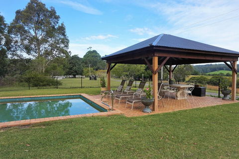 Milton Country Retreat The Chocolate Cottages - Sydney Tourism 1