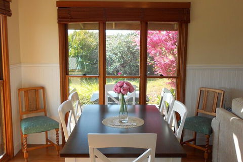 Milton Country Retreat The Chocolate Cottages - Sydney Tourism 6