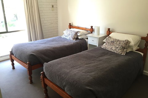 Martin Fields Beach Retreat - Sydney Tourism 4