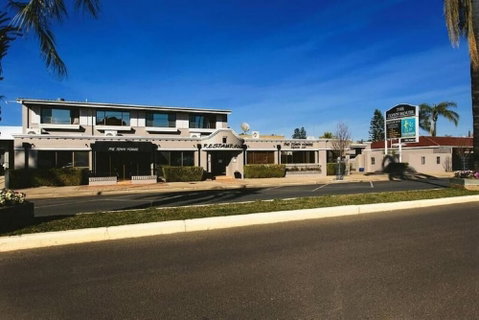 The Town House Motor Inn - Sydney Tourism 0