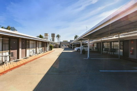 The Town House Motor Inn - Sydney Tourism 3