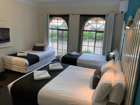 Heritage Motor Inn Goulburn - Sydney Tourism 5