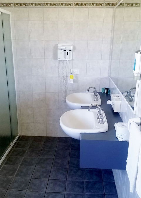 Lacepede Bay Motel - Sydney Tourism 3