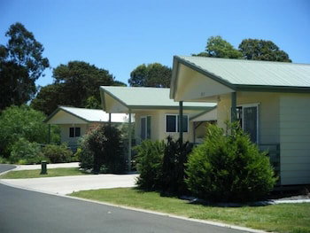 Pepper Tree Cabins - Sydney Tourism 0