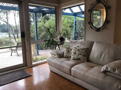 Countryside Connections Spa Cottage - Sydney Tourism 2