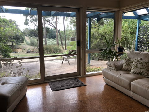 Countryside Connections Spa Cottage - Sydney Tourism 3