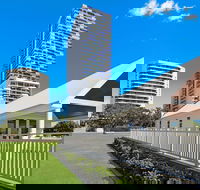 Palmerston Tower Holiday Apartments - Sydney Tourism