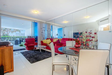 Silvershore Apartments On The Broadwater - Sydney Tourism 5