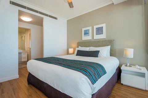 Silvershore Apartments On The Broadwater - Sydney Tourism 2